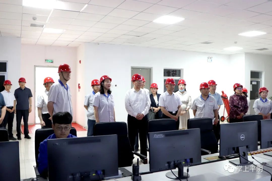 市領導帶隊到我公司開展安全生產(chǎn)執(zhí)法檢查